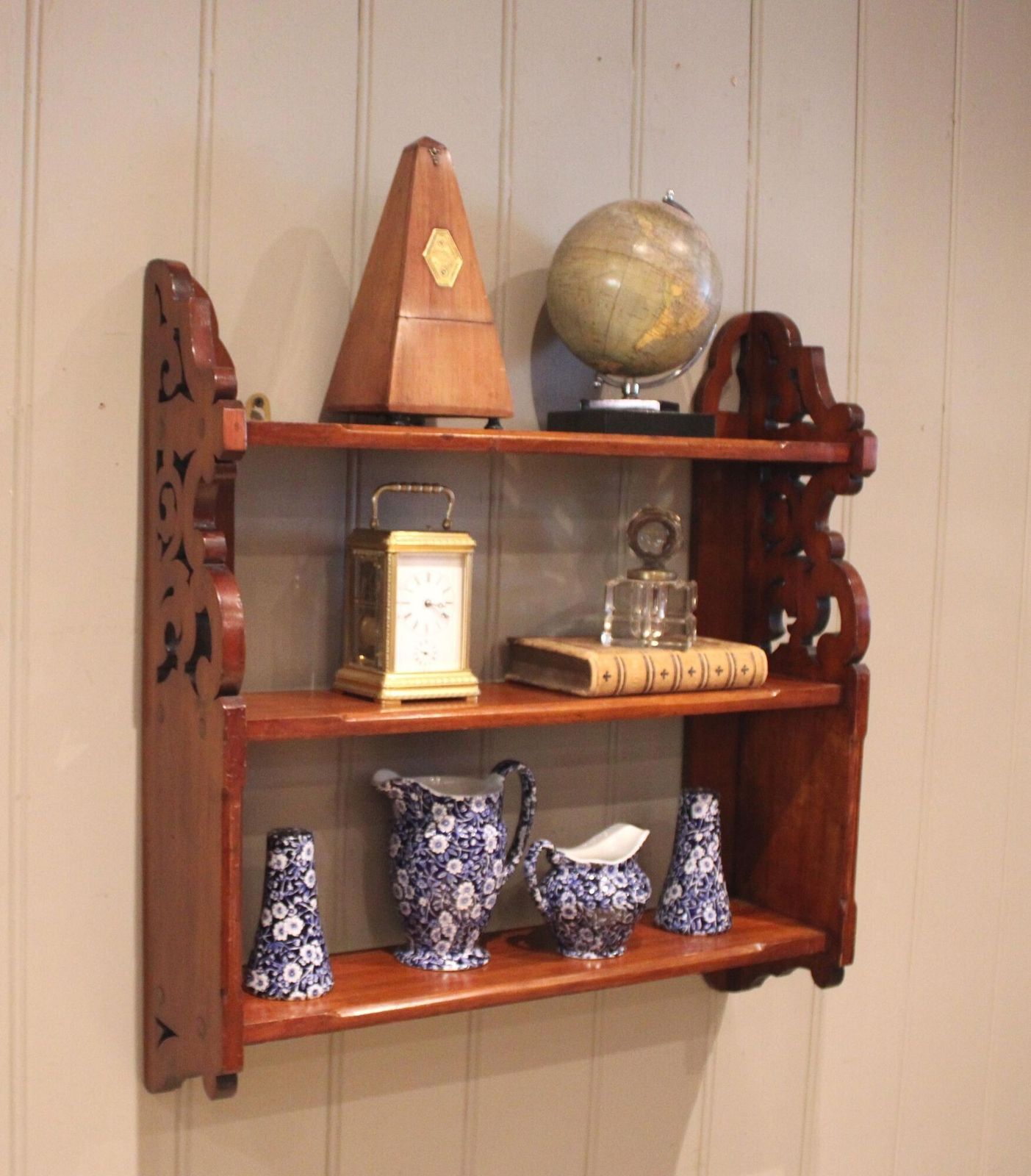 Pair Of Late 19th Century Walnut Wall Shelves photo 425.0