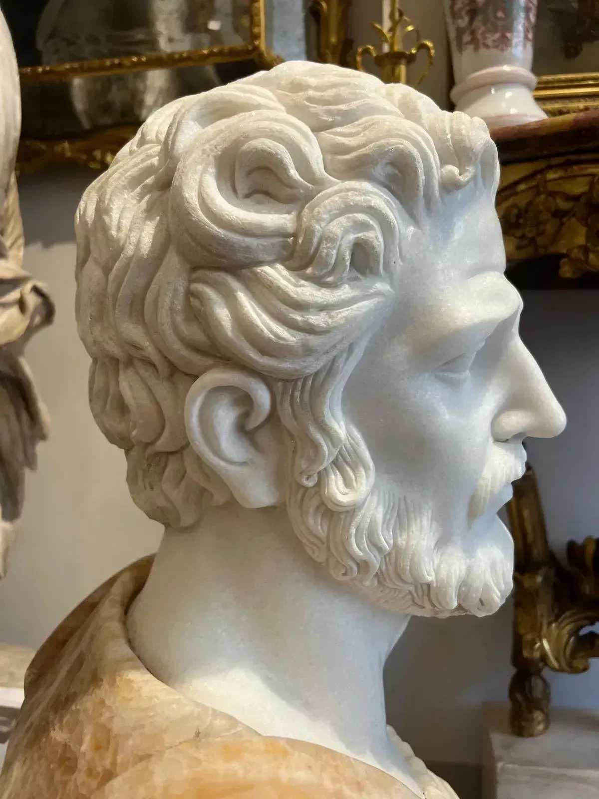 Bust Of Marcus Aurelus In Marble In Marble And Onyx, 20th Century photo vinterior