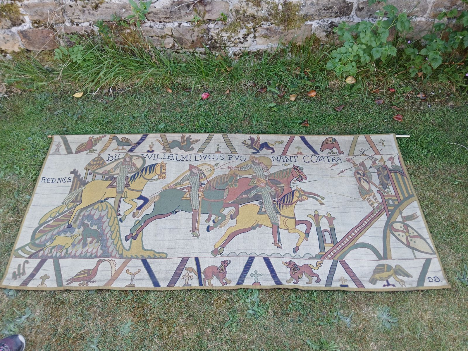 Large Centre Francais De Tapis Bayeux Tapestry. Vintage. Original Provenance.