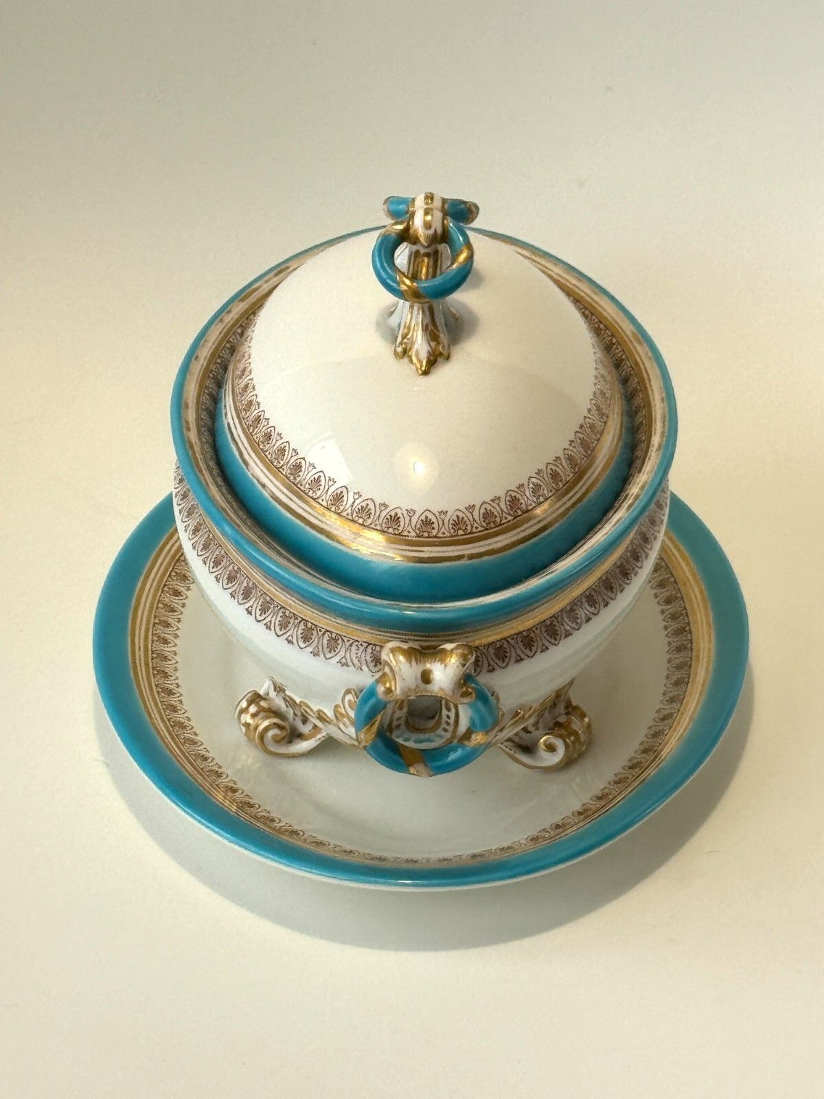A Pair Of Late 19th Century Porcelain Royal Worcester Tureens 1884 A/F photo Home Decor