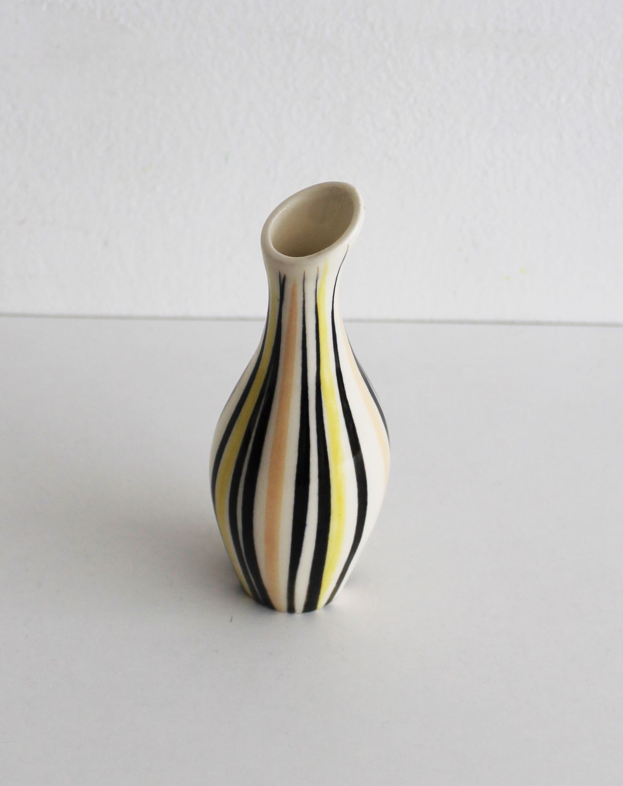 1950's Flower Vase By Jarmila Formankova For Ditmar Urbach photo vinterior