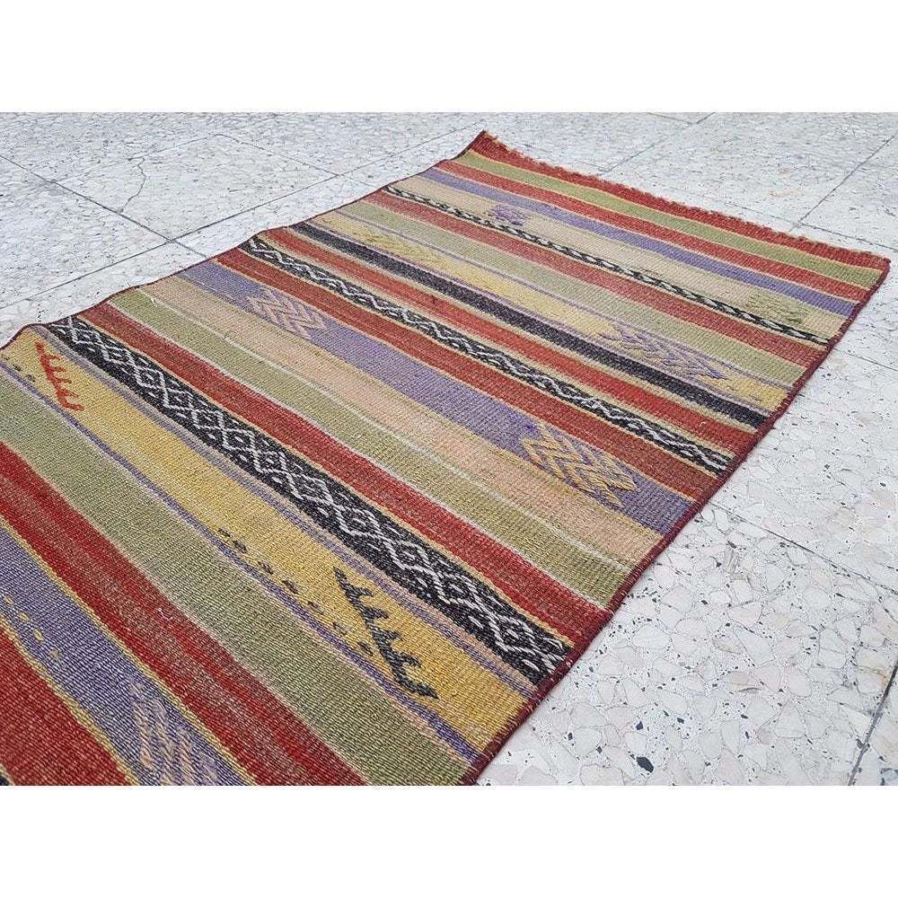 1970s Vintage Handmade Turkish Kilim Runner Rug photo vinterior