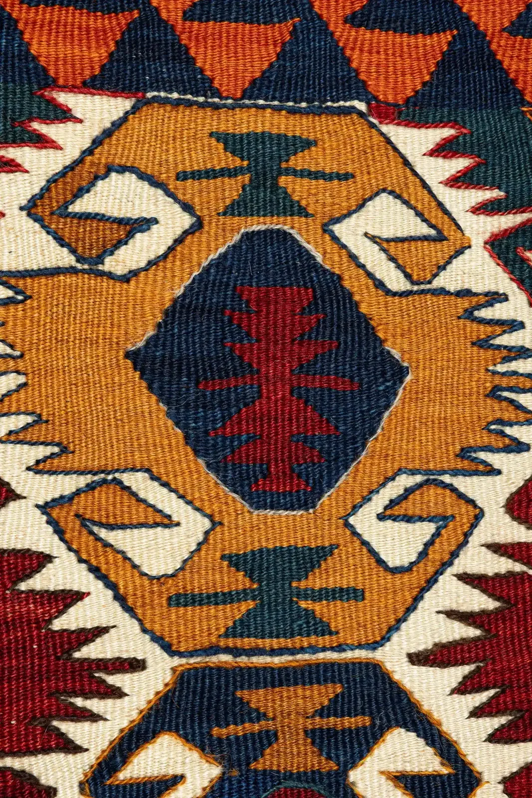 Mut Vintage Kilim 120x77cm, 1960s photo furniture