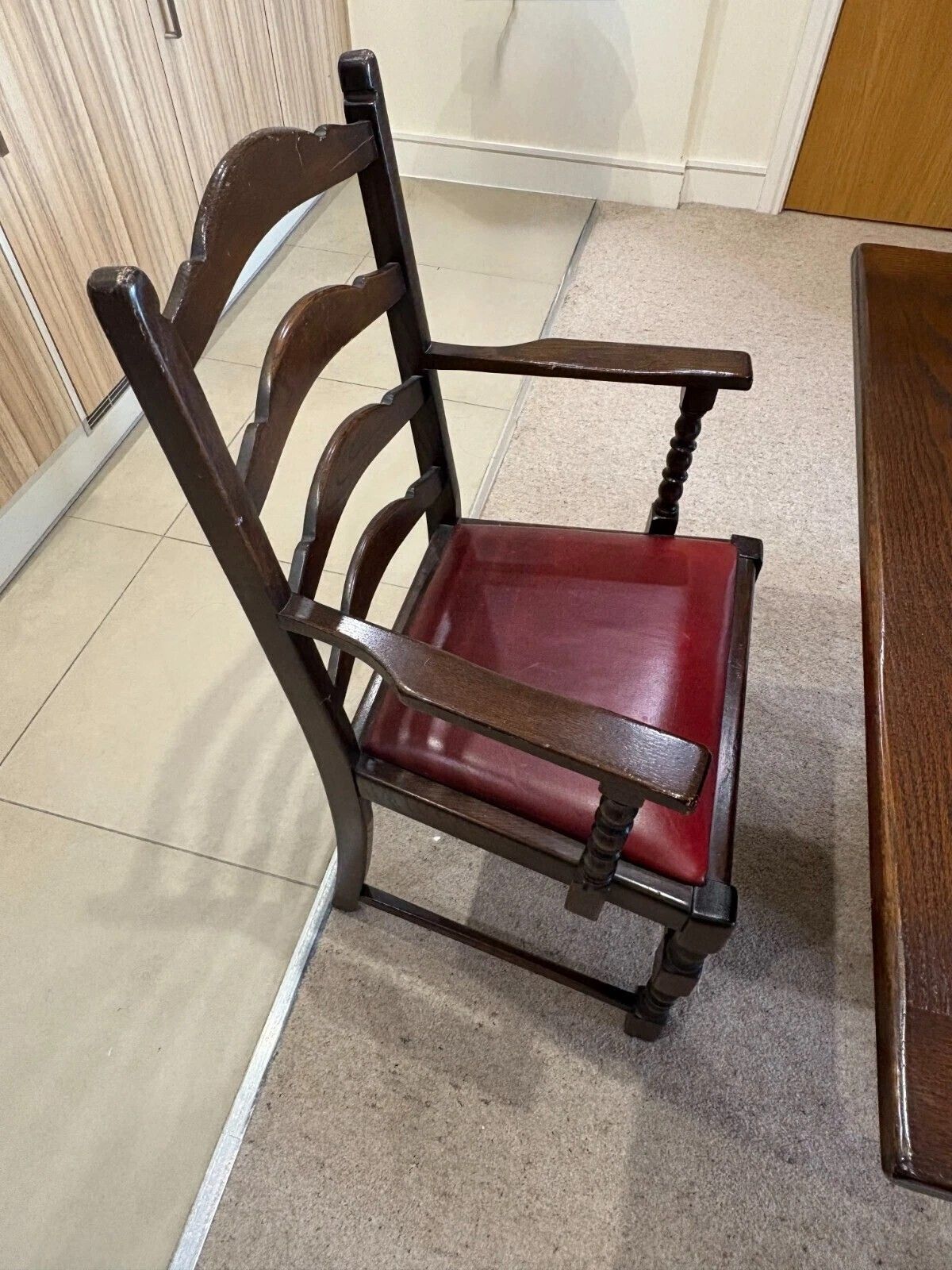 Vintage English Dining Table Set By Jaycee Furniture – 6 Chairs – Extendable photo furniture