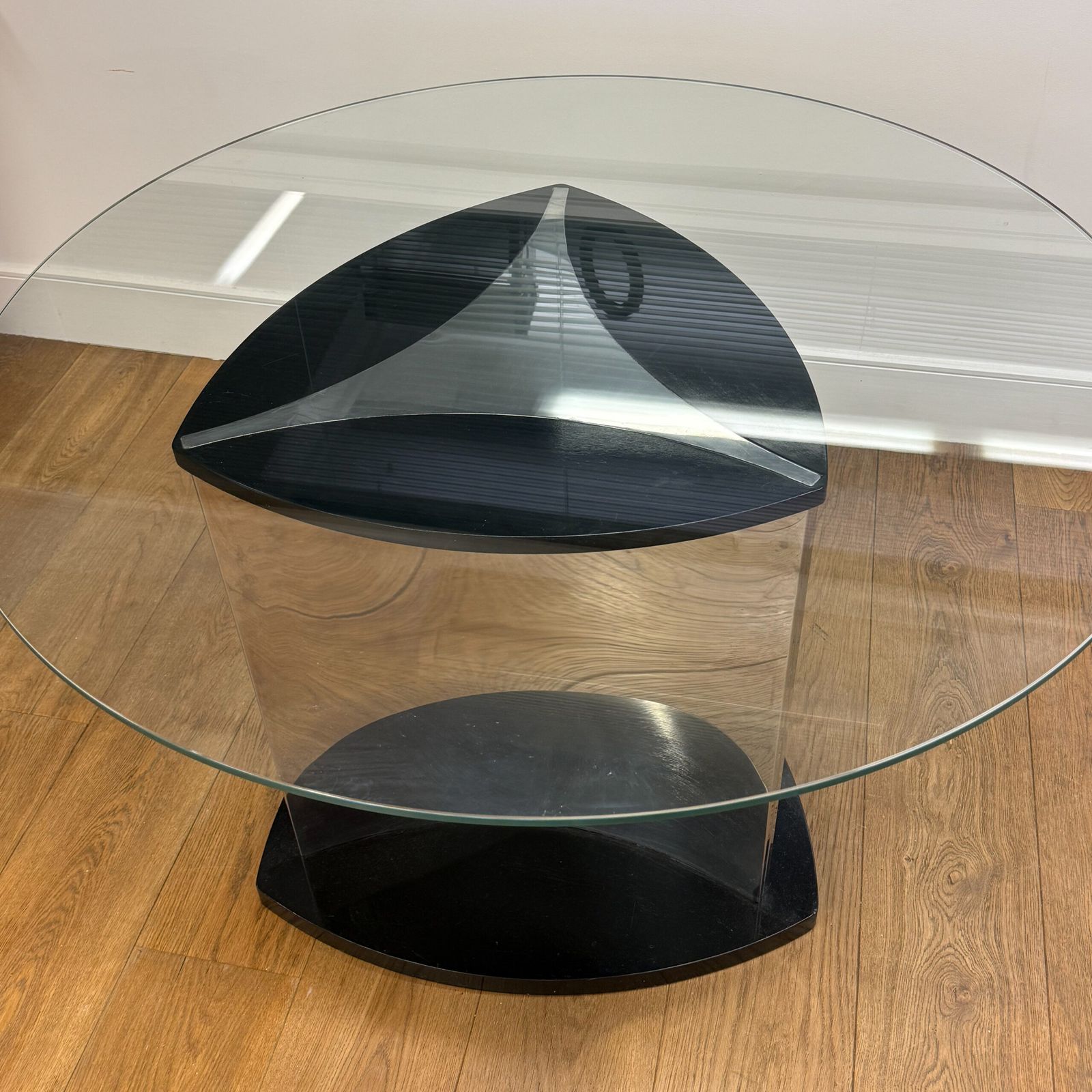 Italian Round Metal Base Table, 1980 photo furniture