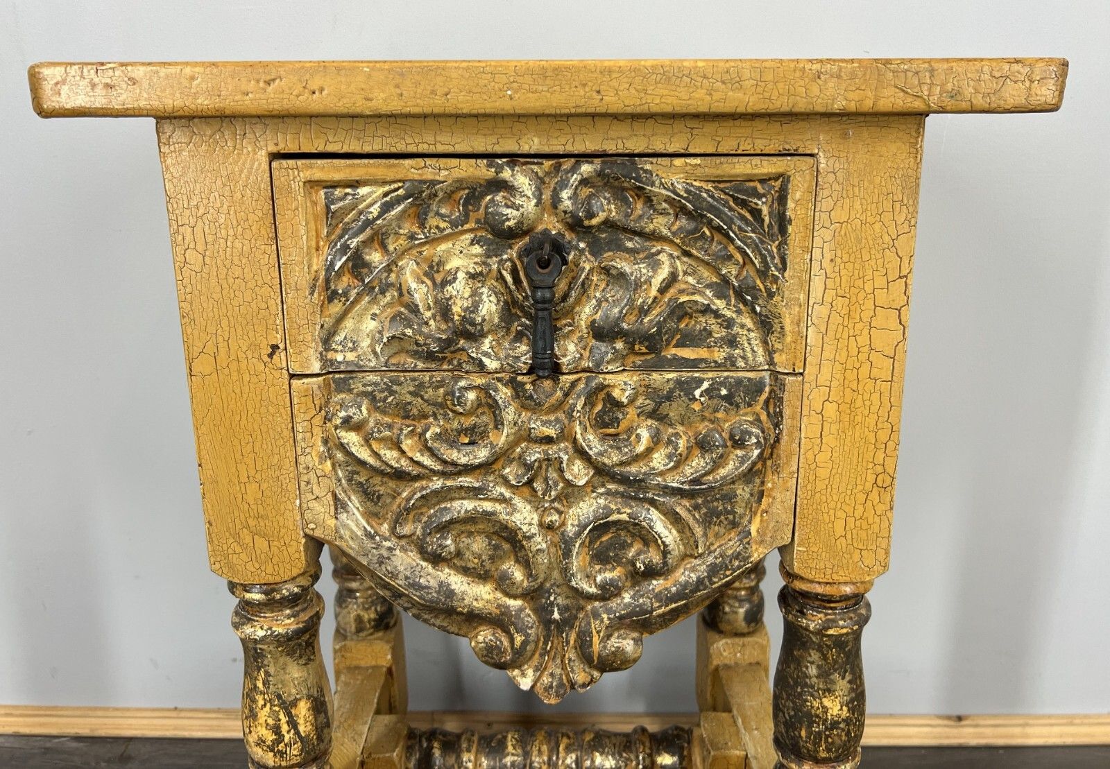 Bedside Table Vintage French Style Side Table Gold Ornate Drawer – Lot 3860 photo for sale