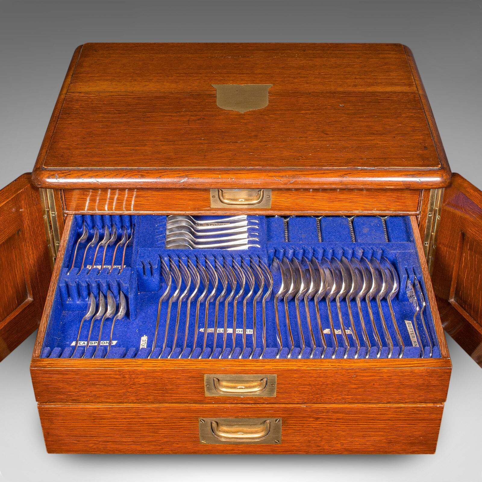 photo vintage Antique Cutlery Canteen, English, Oak, Flatware Chest, Walker & Hall, Edwardian