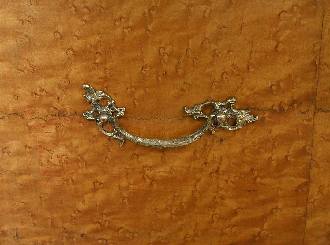 Furniture Mini Bar In Speckled Maple Burl – Late 19th Century photo
