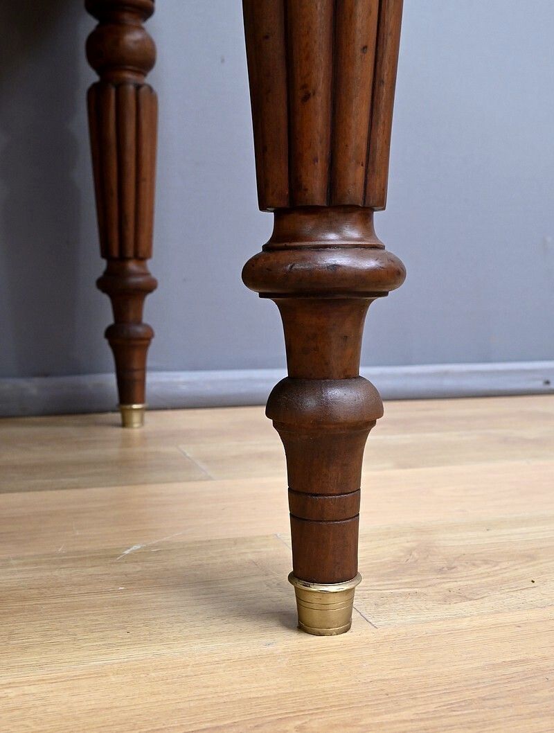 Furniture Victorian Mahogany Extending Table, England – Part 2 Of The 19th Century photo