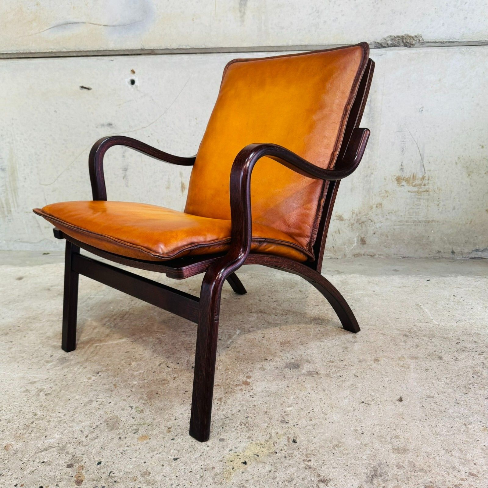 Pair Of Danish Stouby Armchairs – Beech Bentwood Frames, Light Tan Leather #A625 photo vinterior
