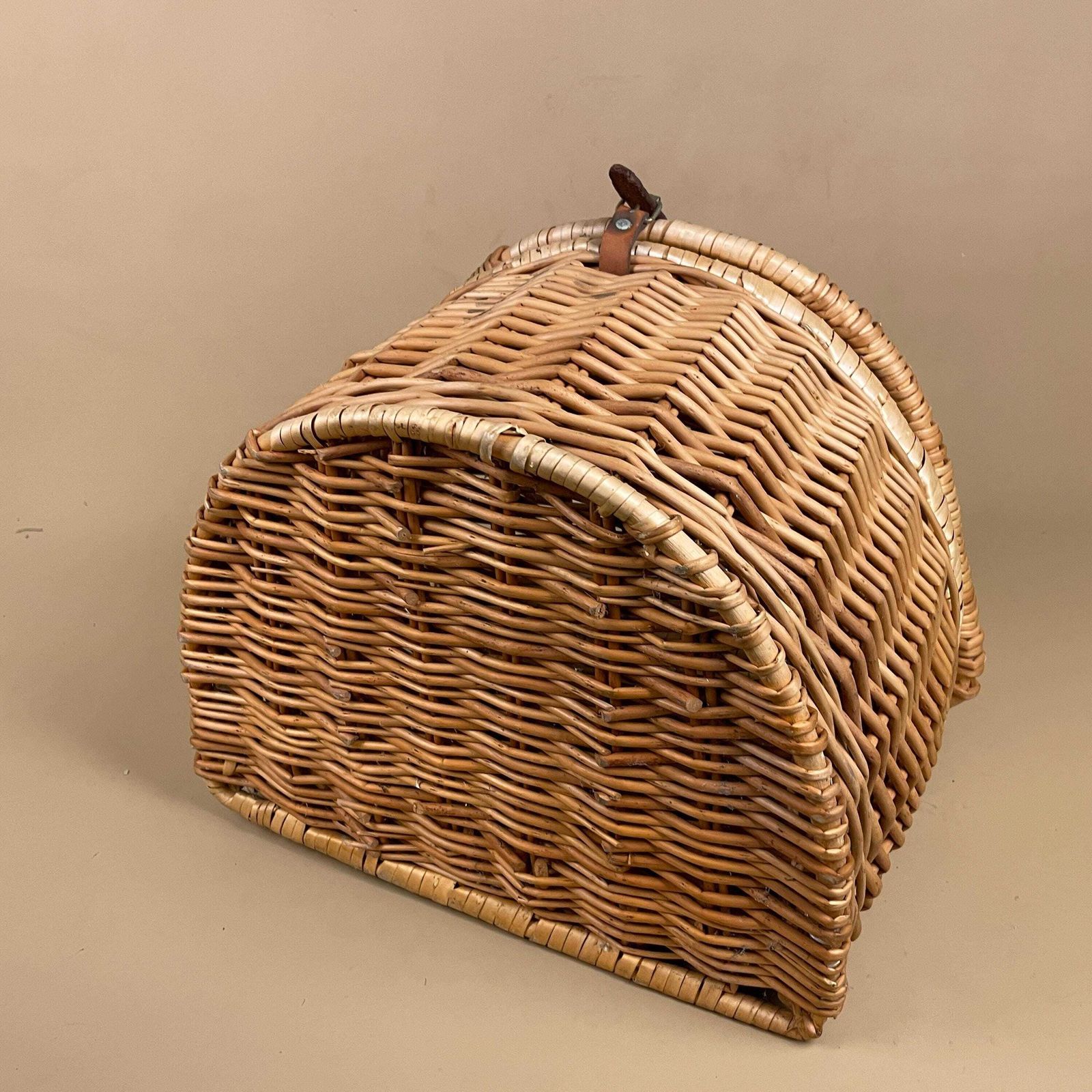 Vintage Semi Circle Basket Woven Wicker Hamper Picnic Basket Lid Buckle Closure Handle Cottage Farmhouse Decorative Half Circle Round photo buy
