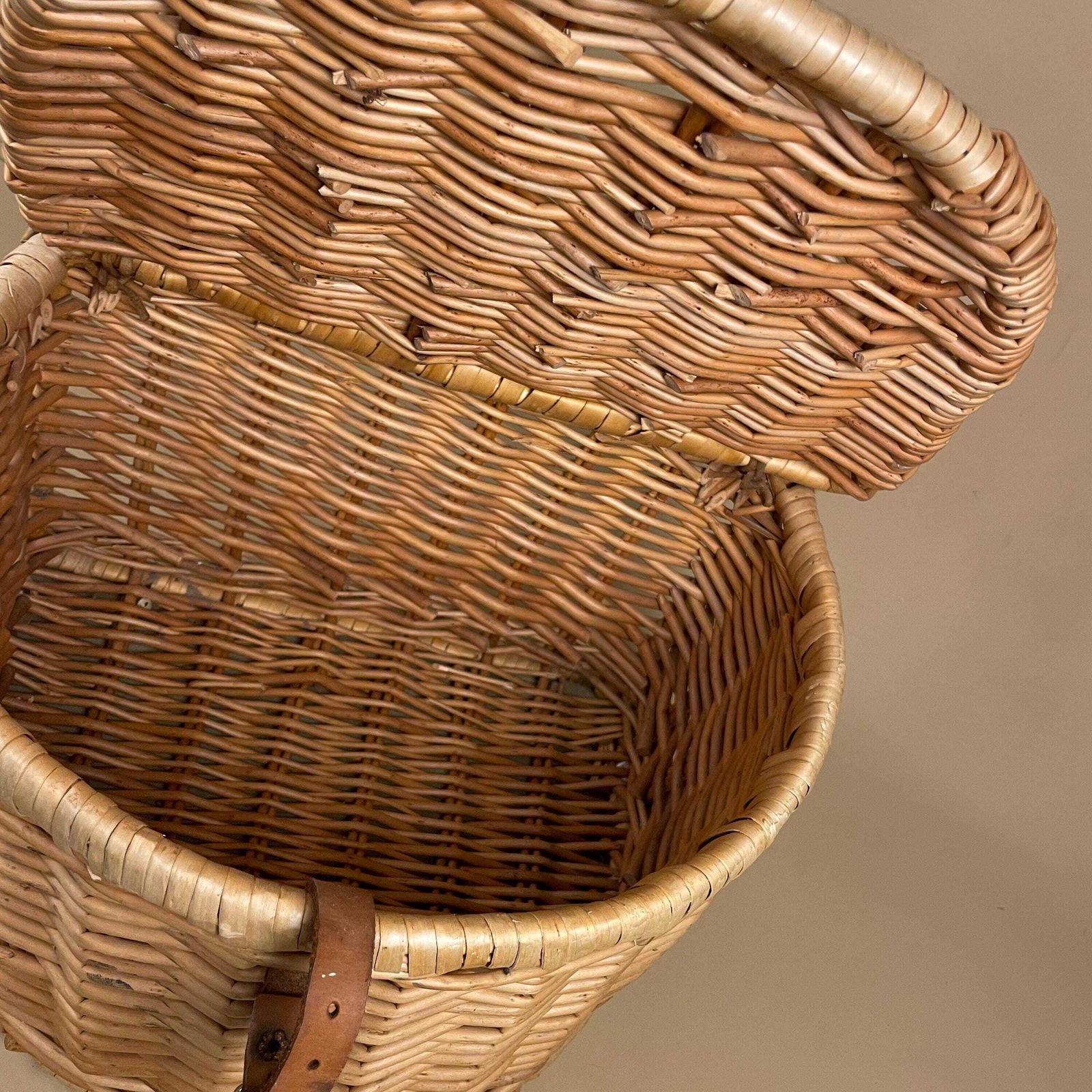 photo furniture Vintage Semi Circle Basket Woven Wicker Hamper Picnic Basket Lid Buckle Closure Handle Cottage Farmhouse Decorative Half Circle Round