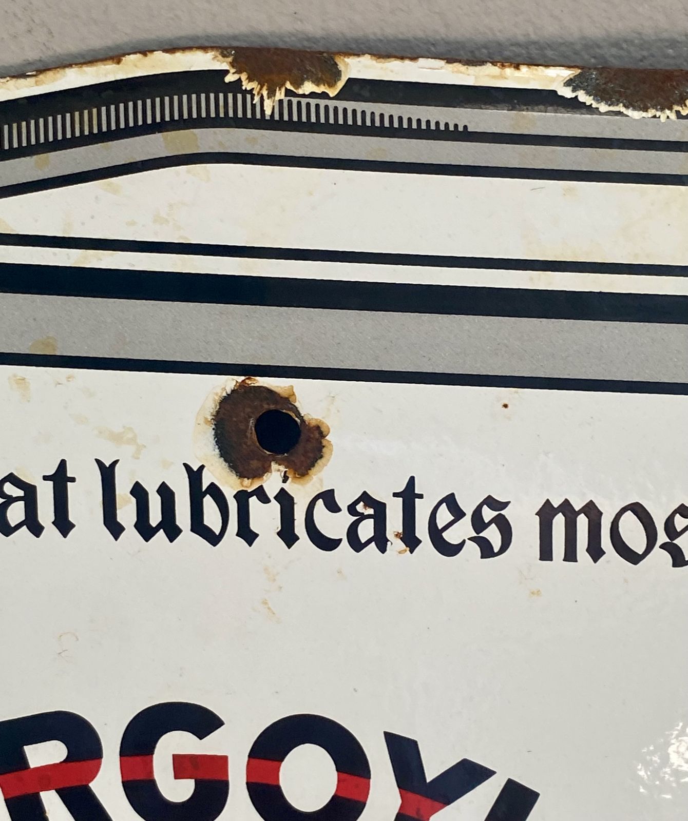 Rare Mobiloil A Enamel Oil Can Enamel Sign Gargoyle Mobil 1 Race Car Sign Vacuum Oil Company Lubricant National Benzole Mixture Shell Bp Petrol Gas F1 photo Home Decor