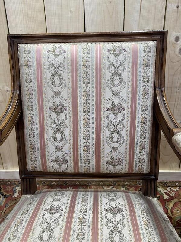 Paire De Fauteuils à La Reine De Style Louis XVI photo furniture