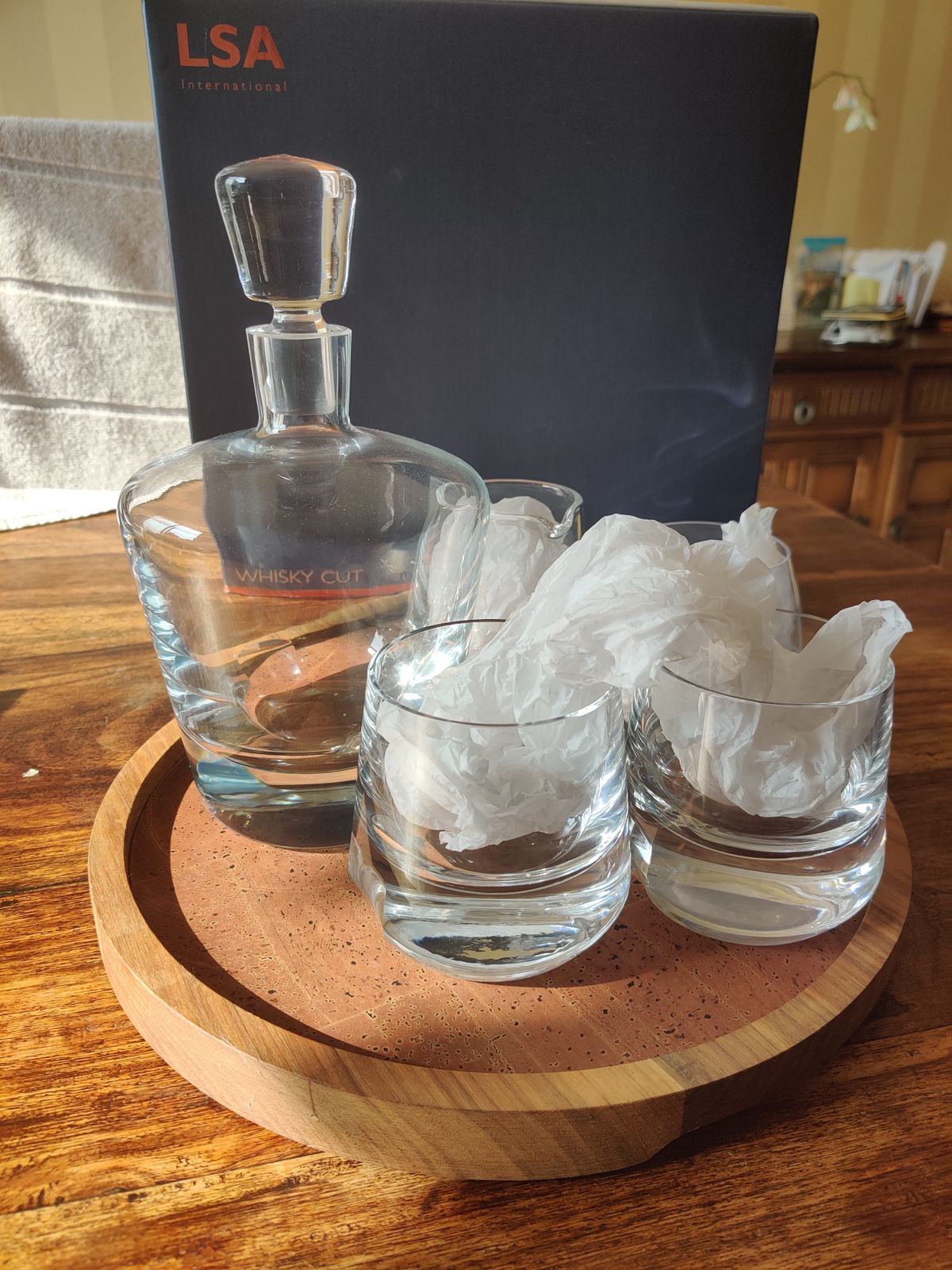 Whisky Club Connoisseur Set & Walnut/Cork Serving Tray photo for sale