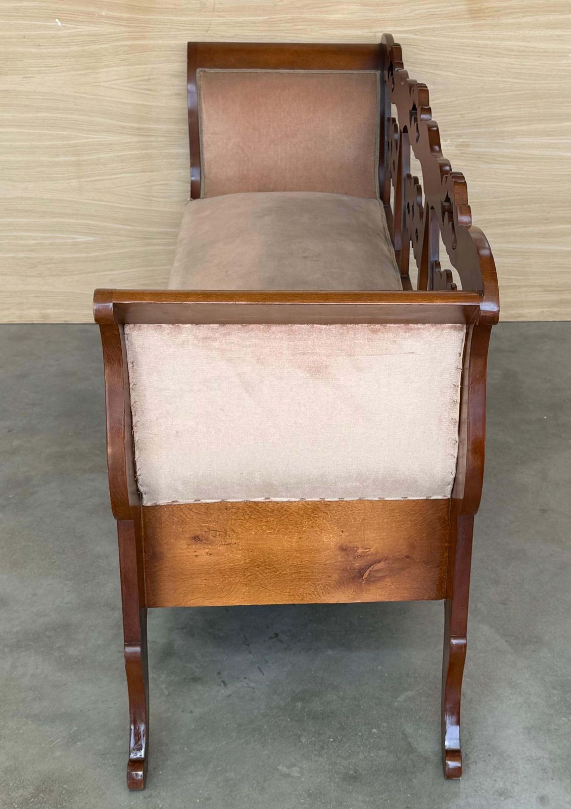 photo furniture 20th Century Catalan Bench In Walnut With Caned Seat