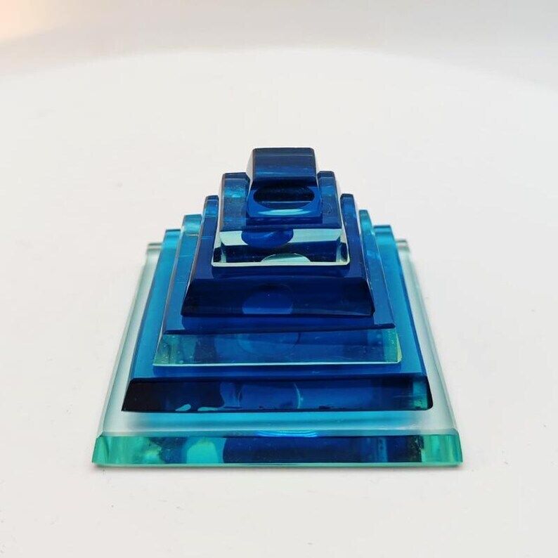 1970s Small Pyramid Crystal Paperweight By Fontana Arte. Made In Italy photo Home Decor