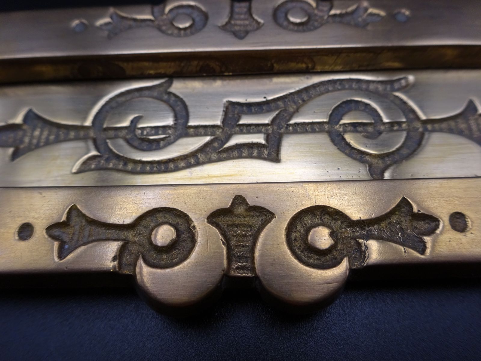 photo furniture Reclaimed Antique Cast Brass Letter Plate (Small)