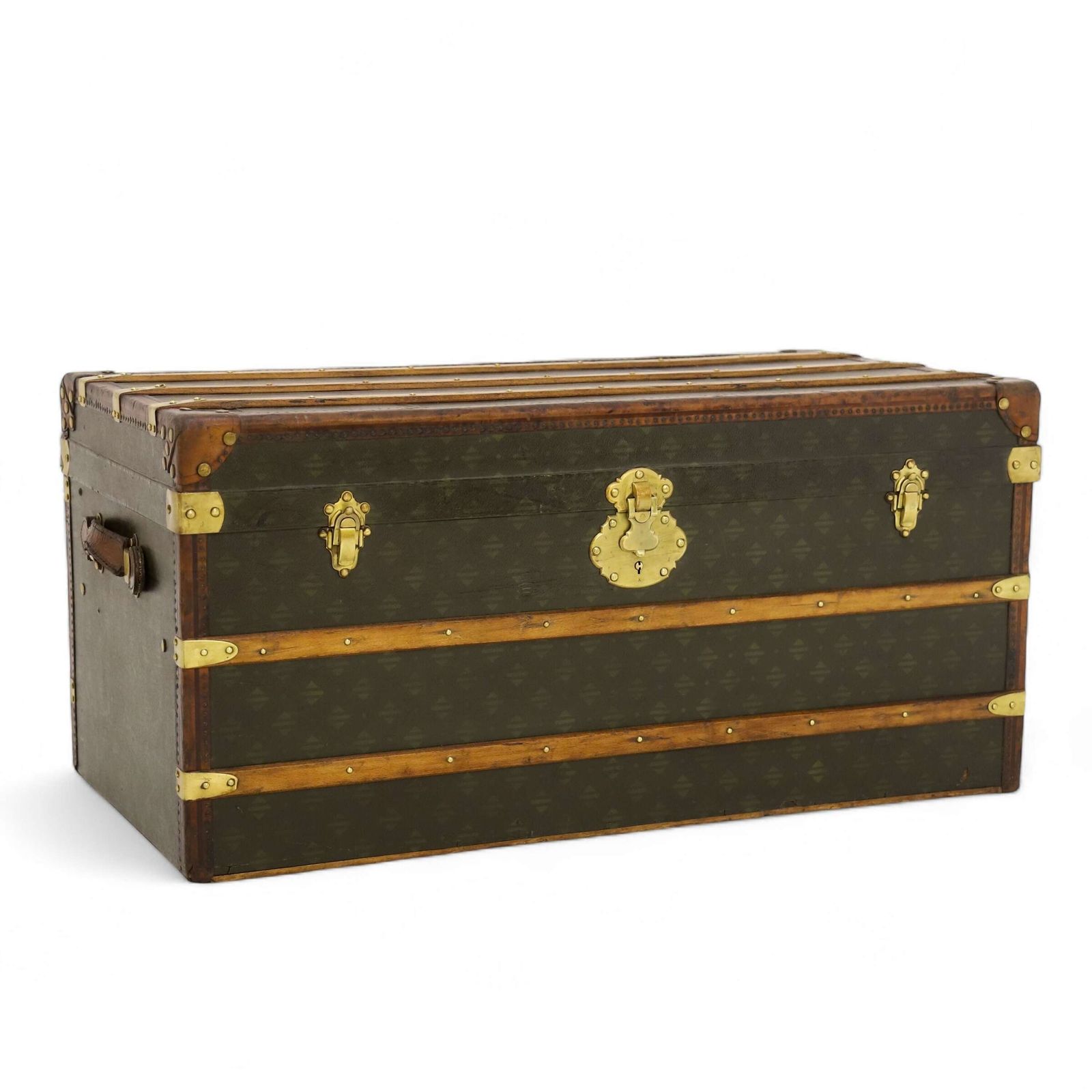 Rare Aux états Unis Monogram Steamer Trunk   A Timeless Travel Companion