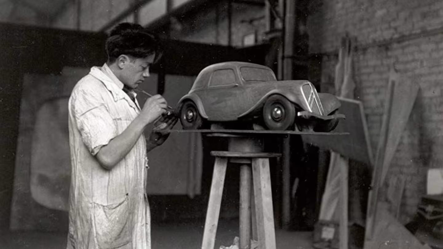 Flaminio Bertoni (Designer Of The Citroën 2cv And Ds), Head Of A Bearded Man (1938) photo 2500.0