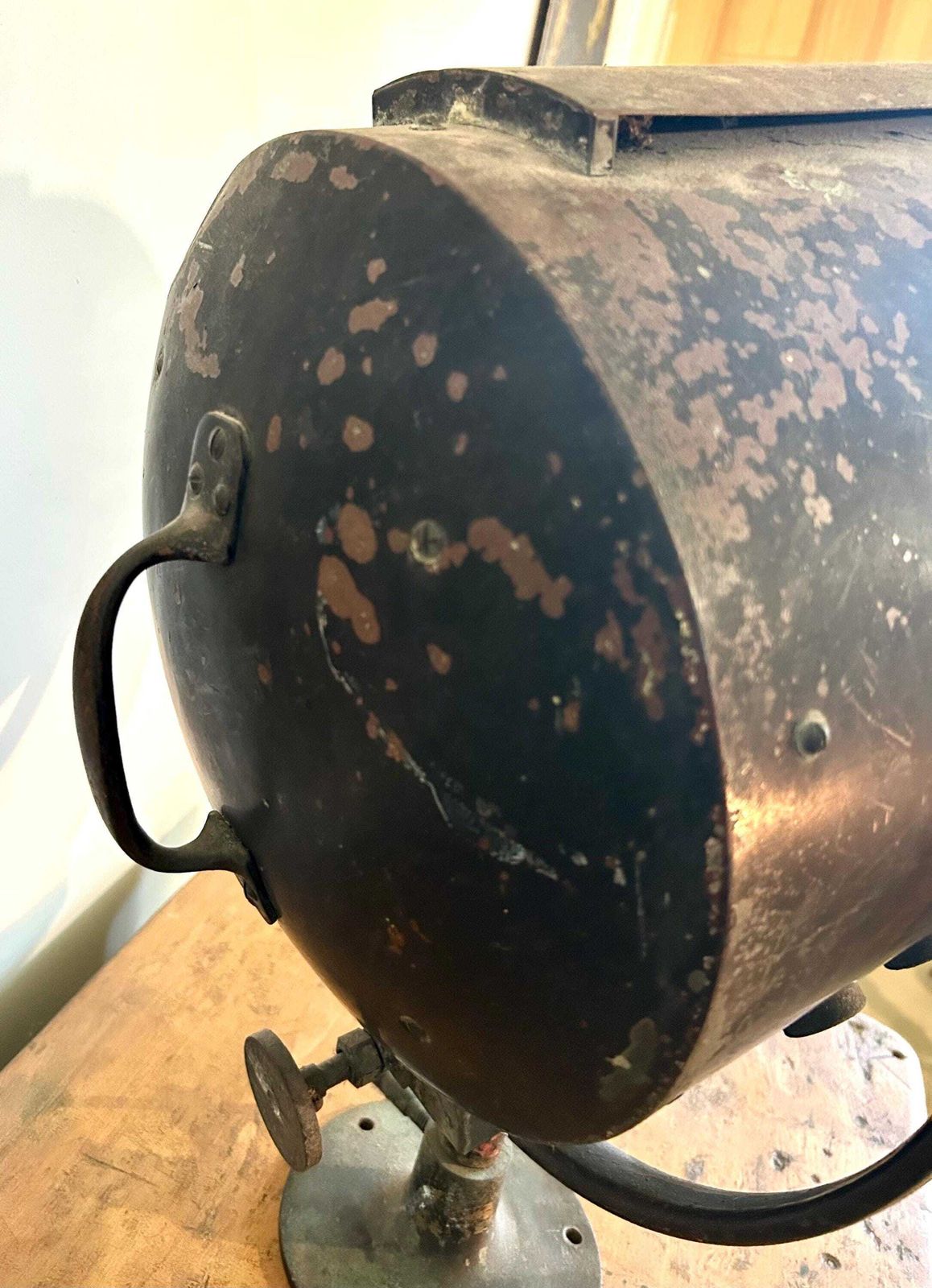 Antique Wwii Carlisle And Finch Cooper Searchlight Industrial Light Retro Antique Lamp Lighting Spotlight Metal Desk Office Vintage Marine photo vintage