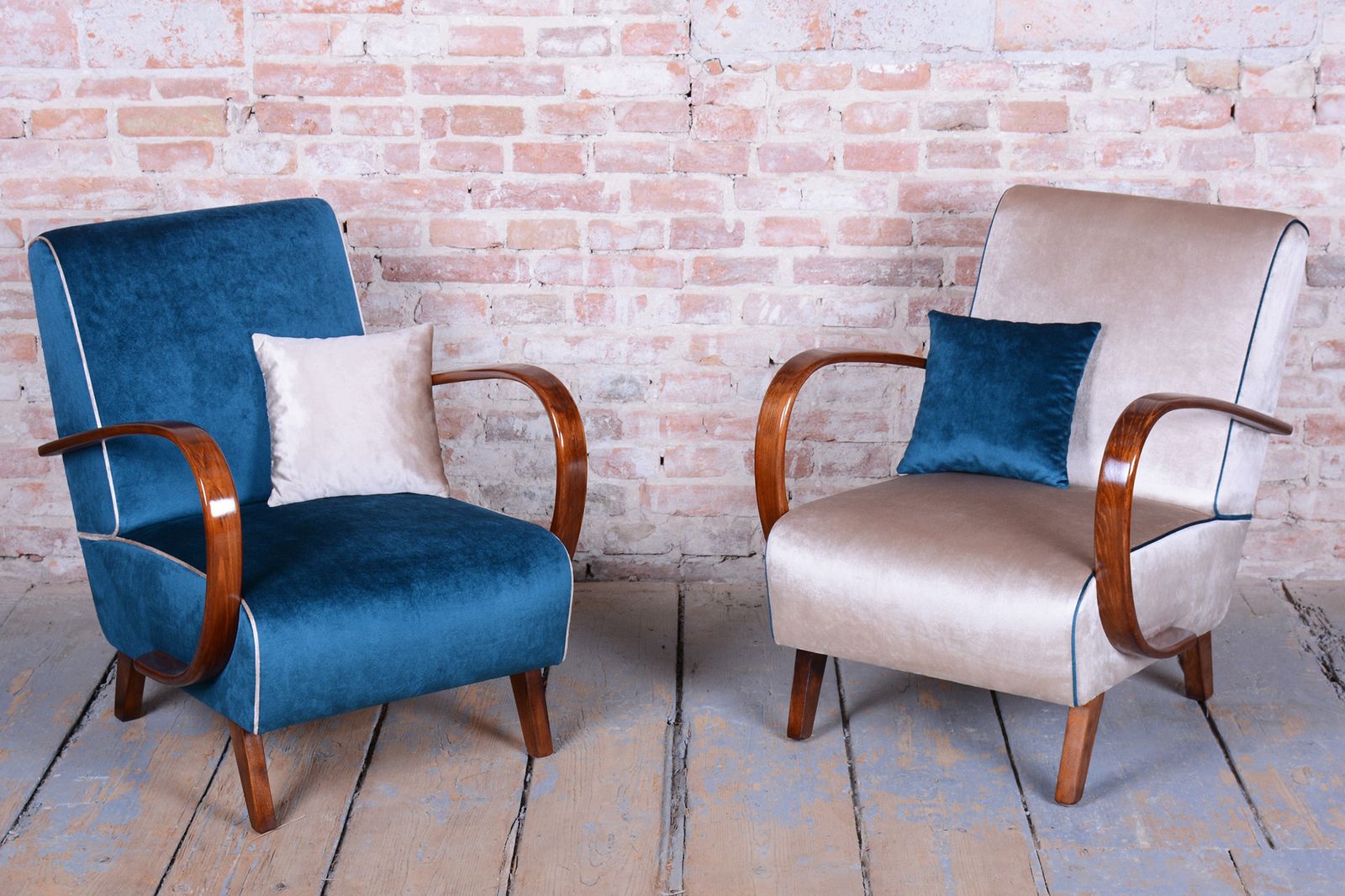 Pair Of Restored Art Deco Armchairs, By J. Halabala, Up Závody, Czech, 1940s photo vinterior