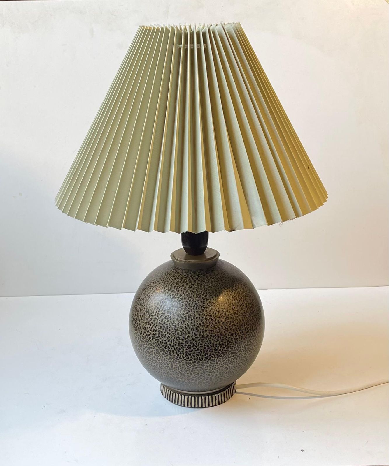 French 1920s Table Lamp In The Style Jean Besnard, Black   Gold Craquelé photo furniture