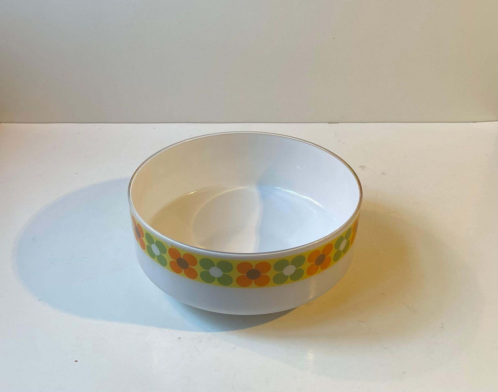 photo furniture Vintage Italian Flower Power Salad Bowl By Cosmoplast Per Alimenti, 1970s