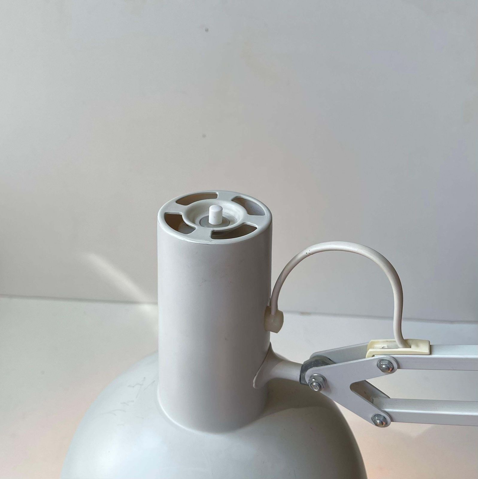 Lighting Louis Poulsen White Articulated Architects Desk Or Wall Lamp, 1980s photo