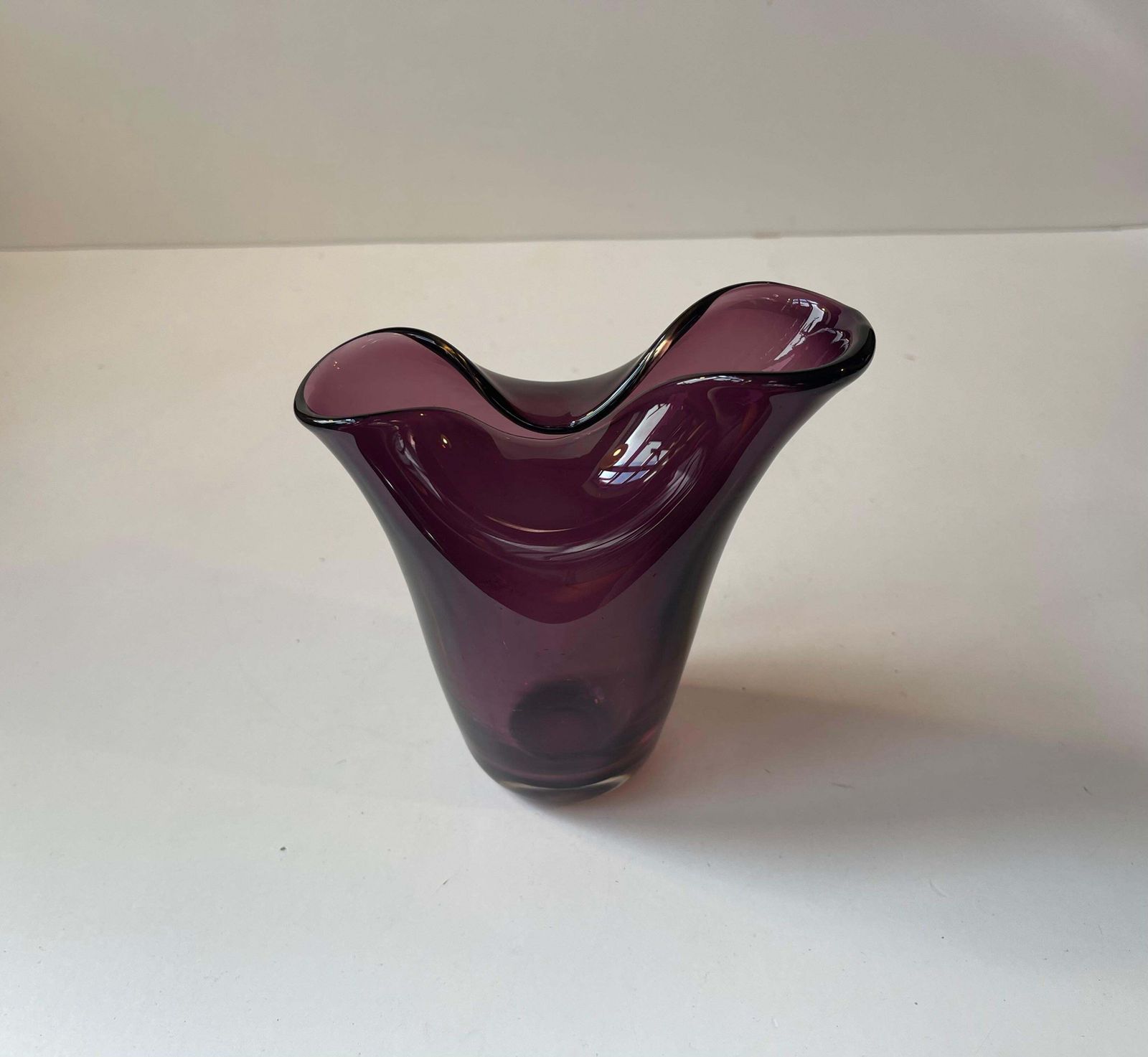 Murano Amethyst Glass Vase In The Style Of Fulvio Bianconi For Venini photo for sale