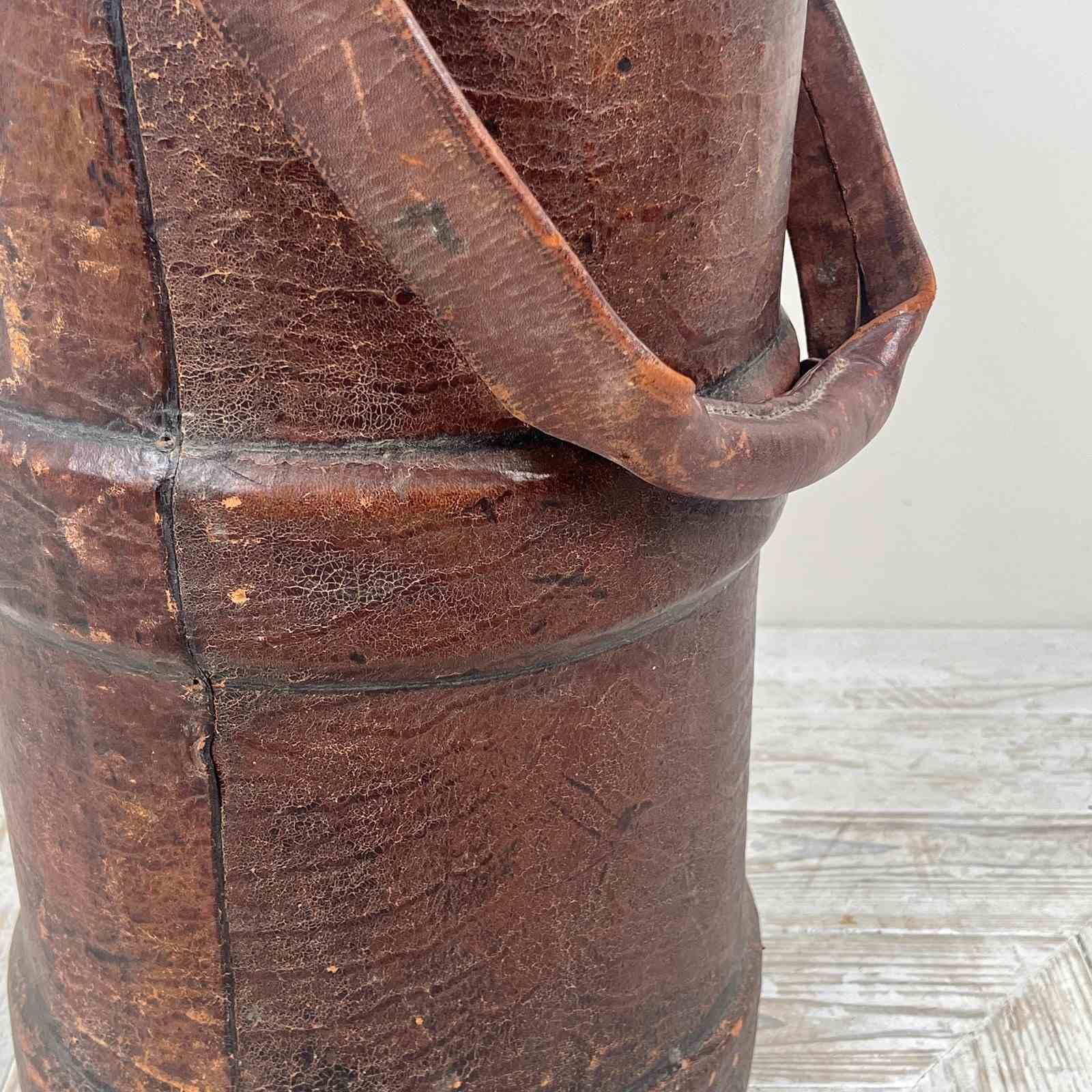 A Large First World War Leather Shell Carrier Stick Stand photo Home Decor