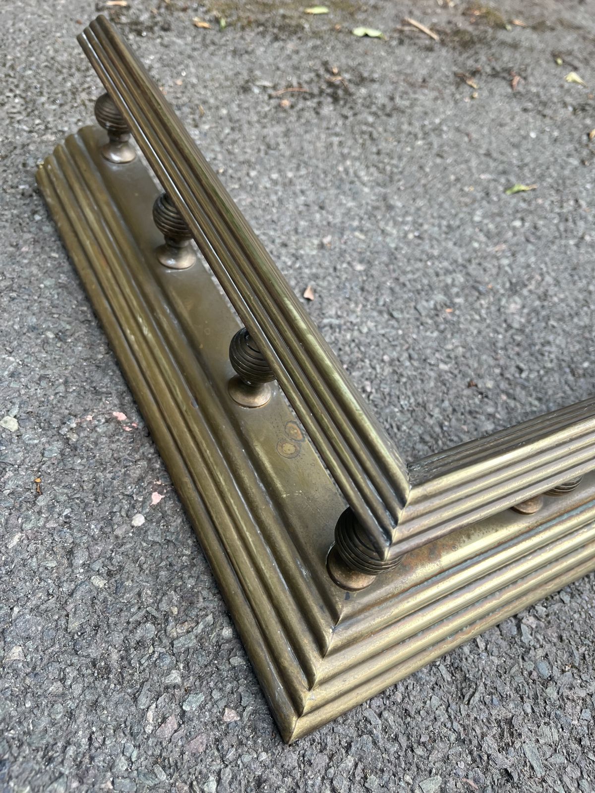 Classical Country House Antique Brass Fireplace Fender – C.1870 – Turned Bobbin Detail photo 125.0