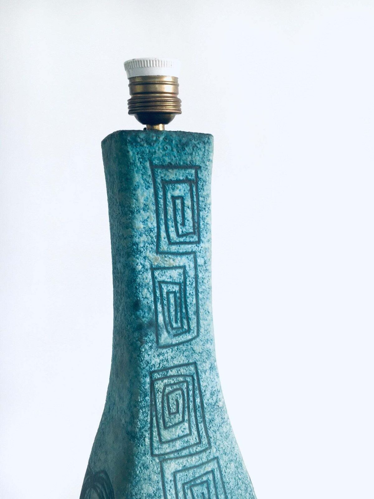 Verlichting Zeldzame Keramische Sgraffito Tafellamp Van Alvino Bagni Voor Raymor, Italië, Ca. Jaren 1960 photo