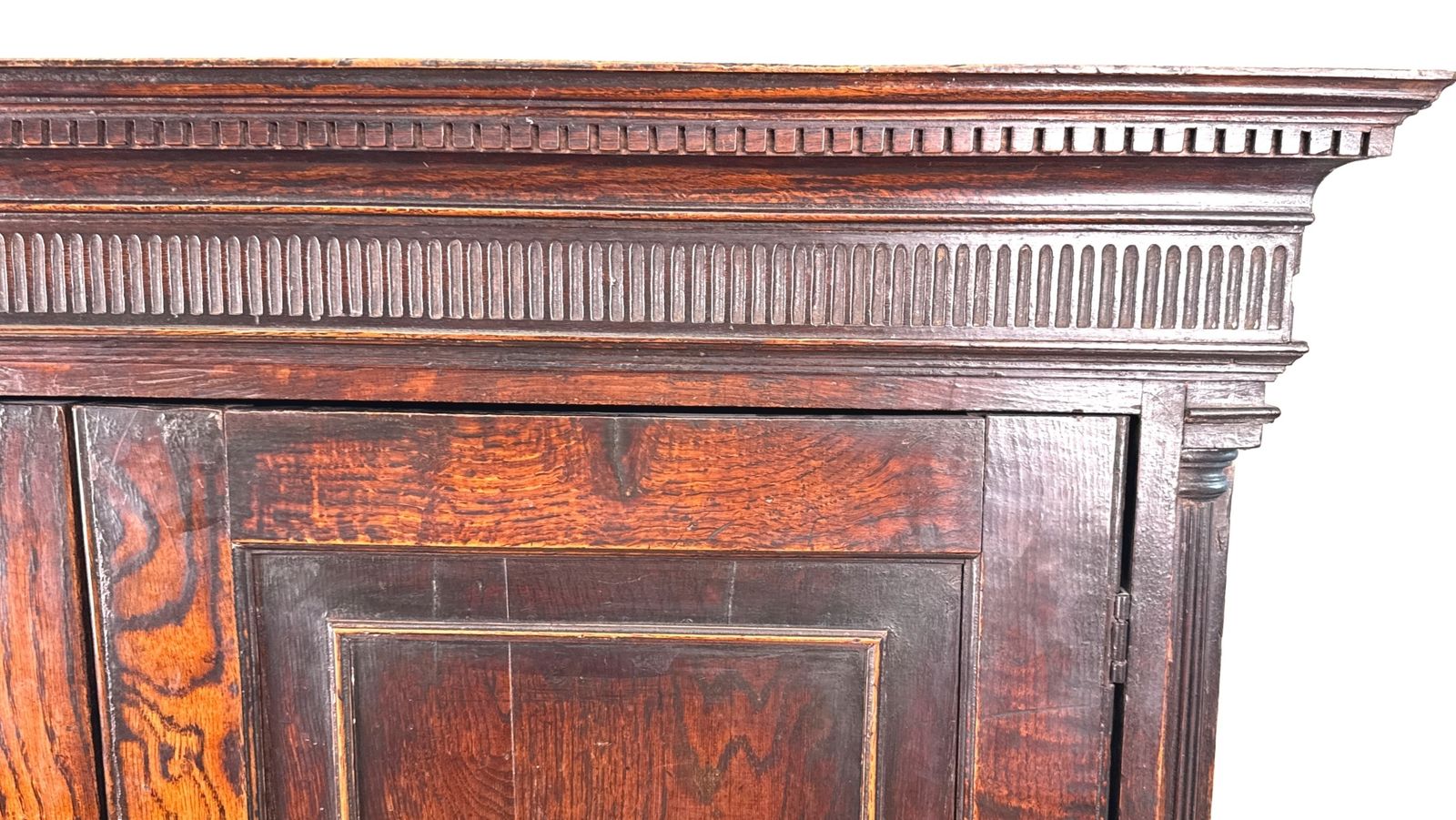 Georgian 18th Century Oak Press Cupboard (England, Circa 1750) photo vinterior