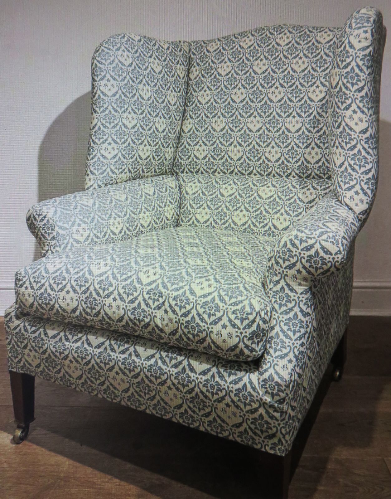 photo vintage Howard And Sons Duke Style Armchair.