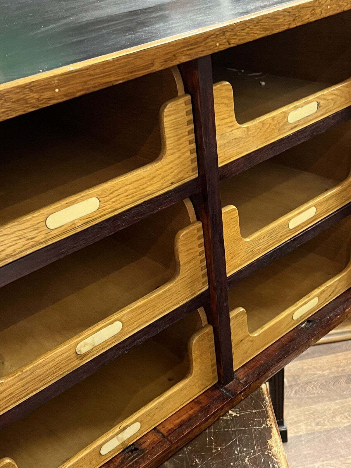 photo vinterior Set Of Shop Drawers. Advertising Cabinet. Remington Shop Counter Cabinet.
