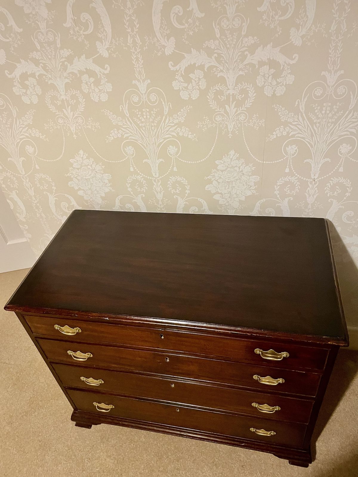 18th Century Chest Of Drawers Of Small Proportions photo 800.0
