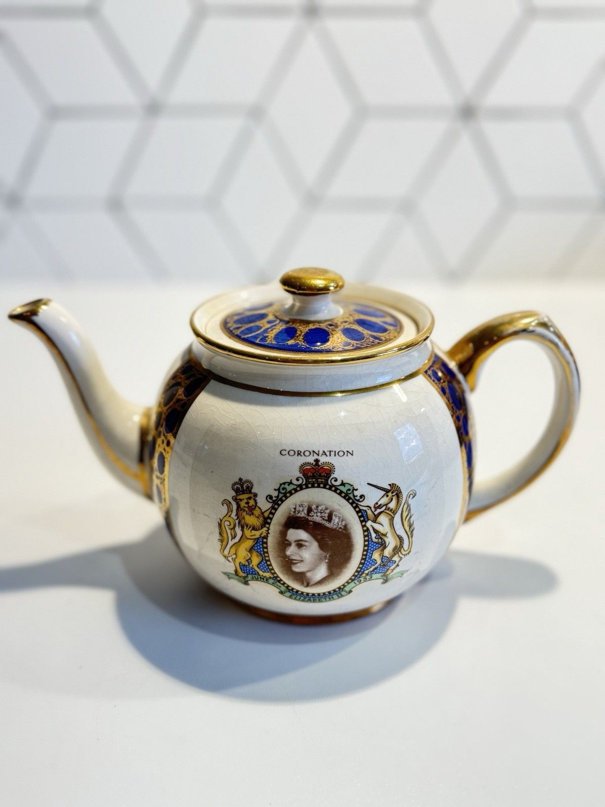 Rare Queen Elizabeth II Coronation 1953 British Teapot 9" Ringtons Collectible
