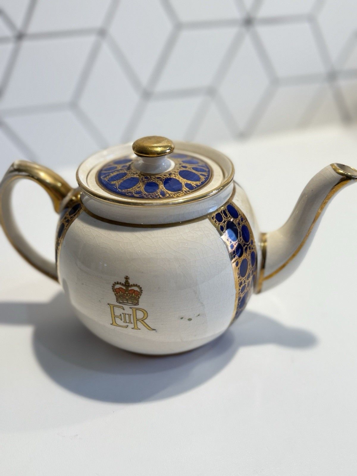photo vintage Rare Queen Elizabeth II Coronation 1953 British Teapot 9" Ringtons Collectible