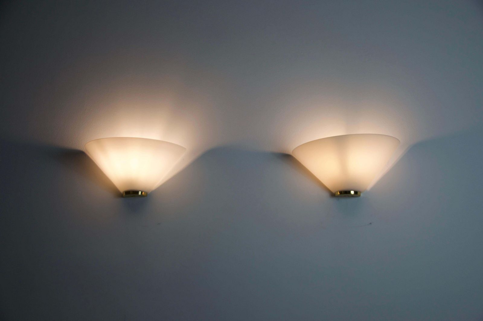 photo vinterior Pair Of Brass And Opaline Glass Wall Lamps By Glashütte Limburg, 1960s