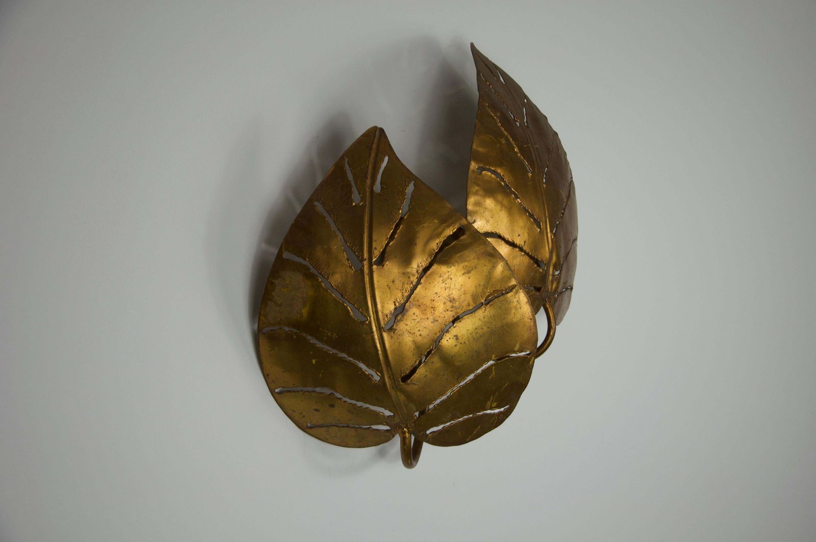 Brass Monstrera Double Leaf Wall Lamp, Maison Jansen, France, 1960s photo vinterior