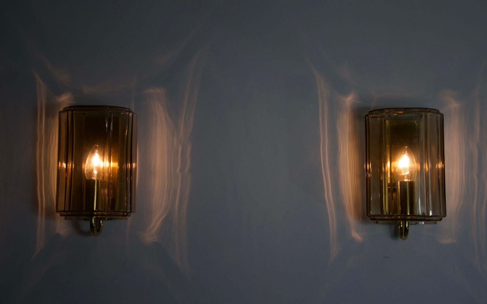 photo vintage Pair Of Brass And Glass Wall Lamps By Glashütte Limburg, 1960s