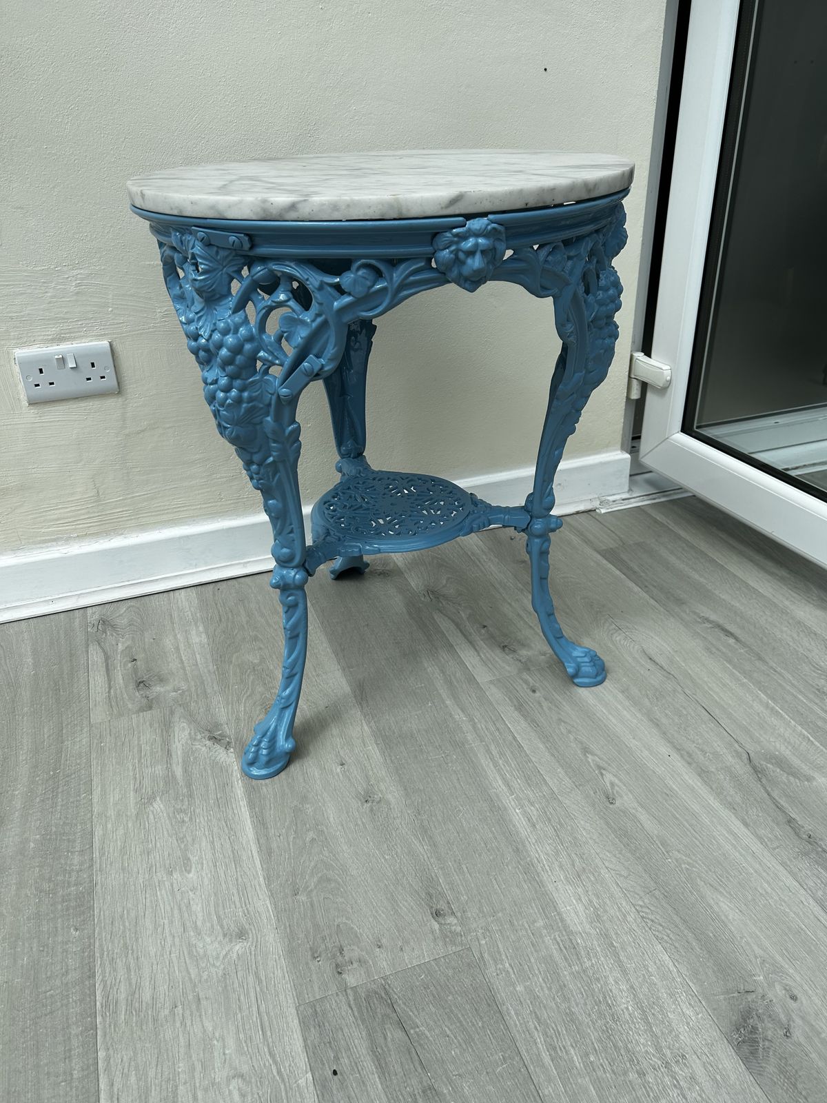 Victorian Grapes Cast Iron Original Pub Outsideinside Round Table.Totaly Original Has Old Repairs photo Garden Furniture