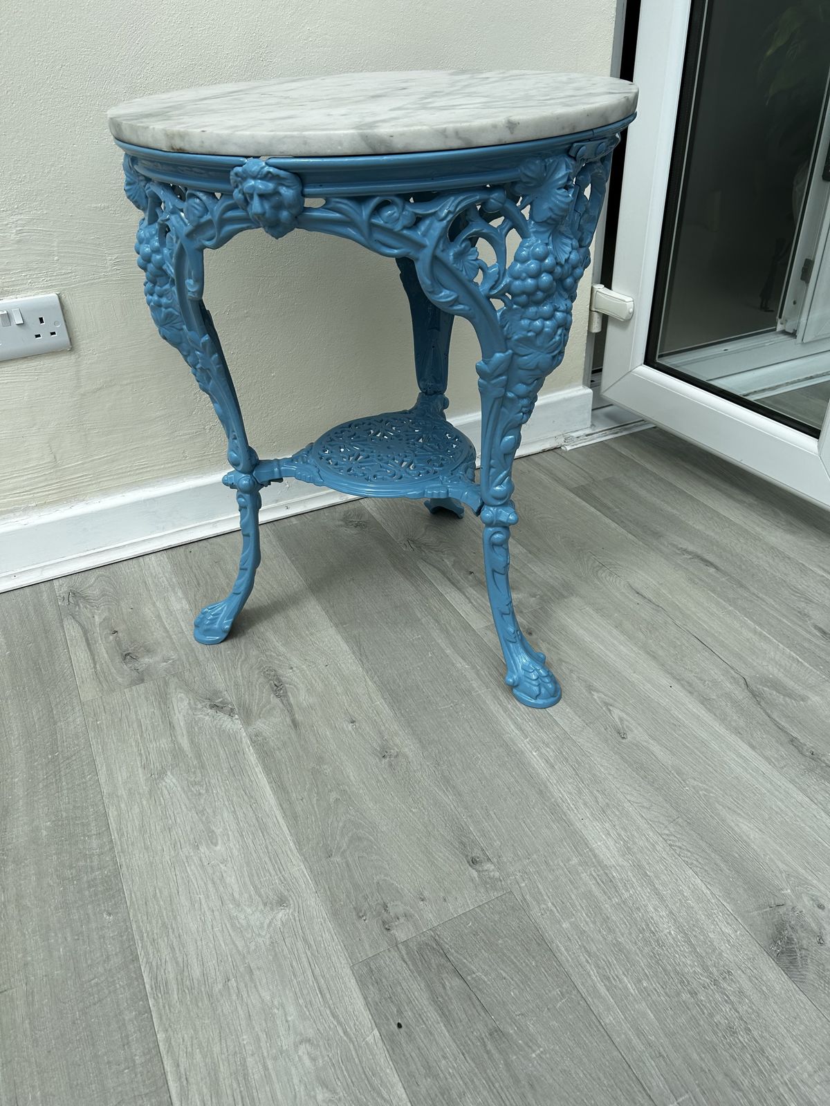 Victorian Grapes Cast Iron Original Pub Outsideinside Round Table.Totaly Original Has Old Repairs photo 450.0