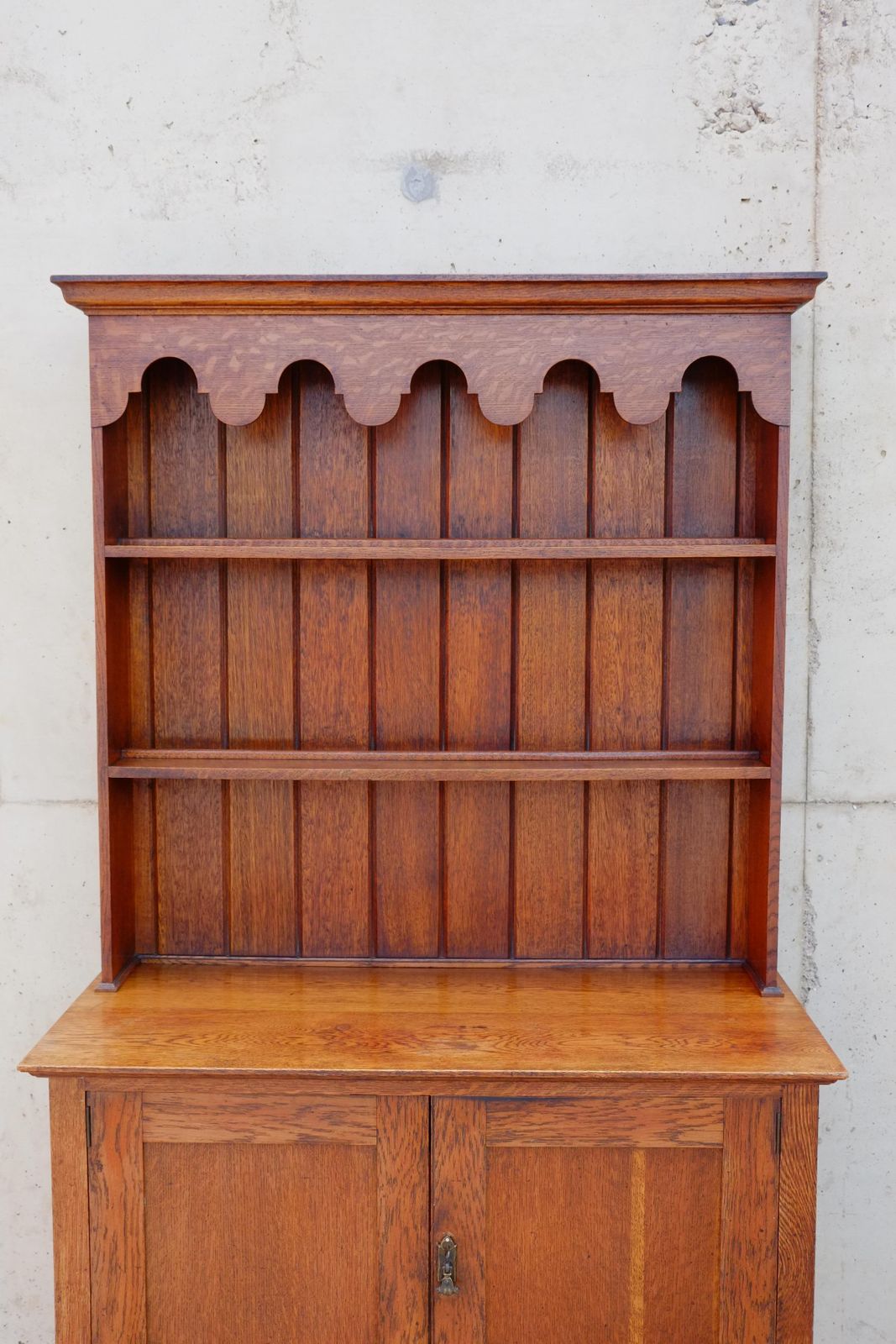 photo buy Compact Antique Solid Oak Welsh Dresser With Plate Rack