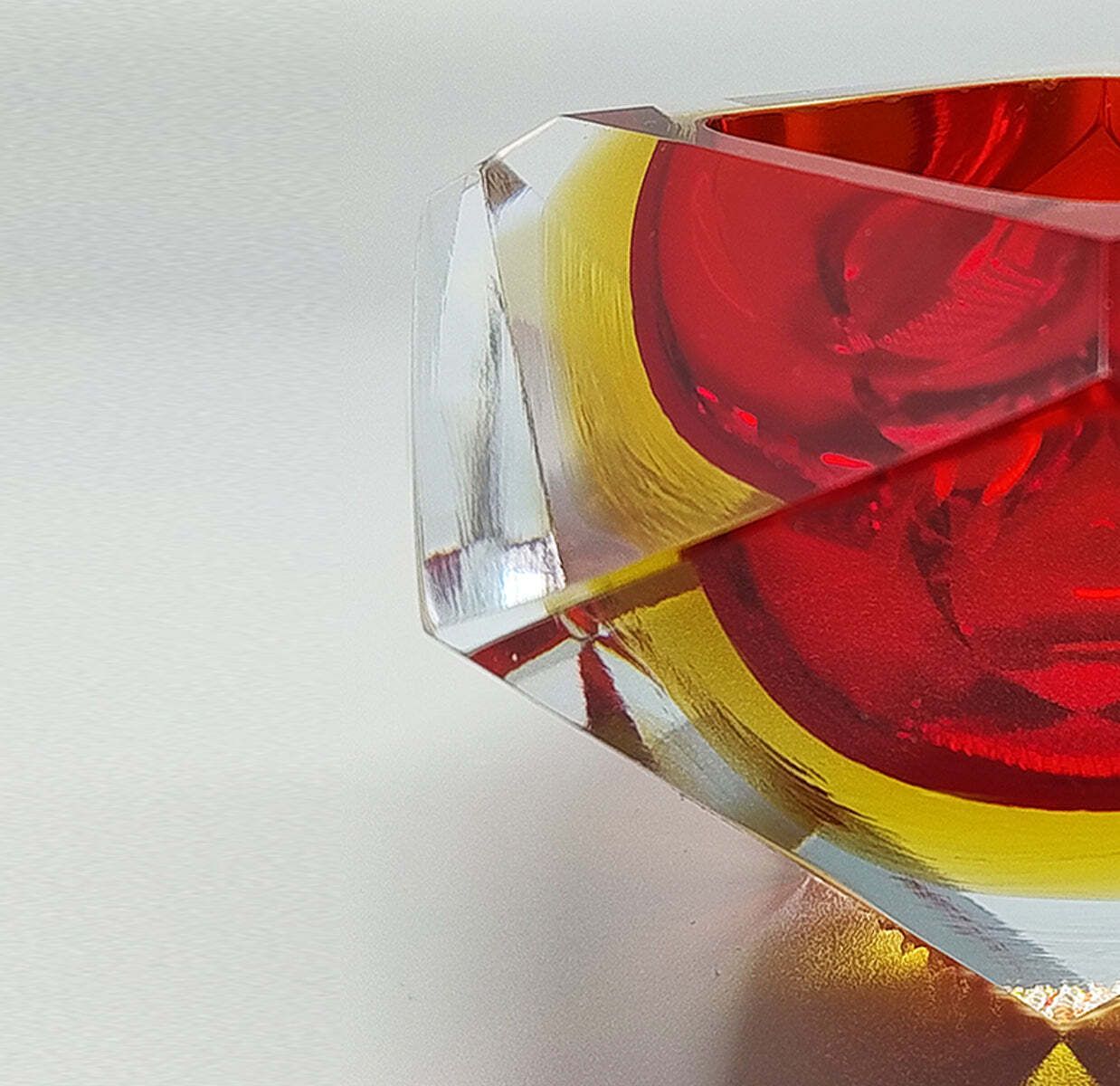 1960s Gorgeous Red And Yellow Ashtray Or Catchall By Flavio Poli For Seguso. Made In Italy photo vinterior
