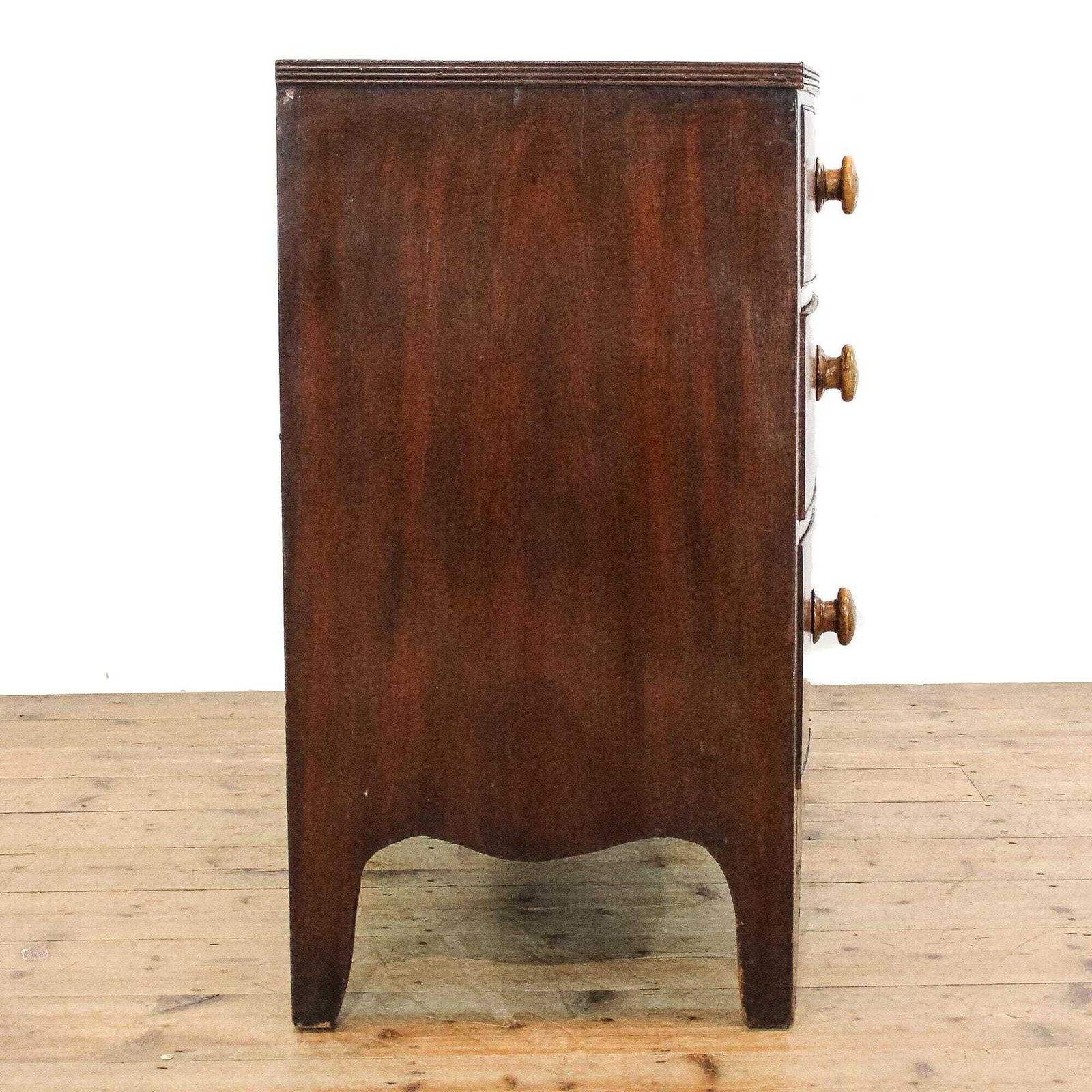 Antique 19th Century Mahogany Bow Front Chest Of Drawers | Antique Storage | Bedroom Drawers | Antique Chest Of Drawer (M 6060) photo for sale