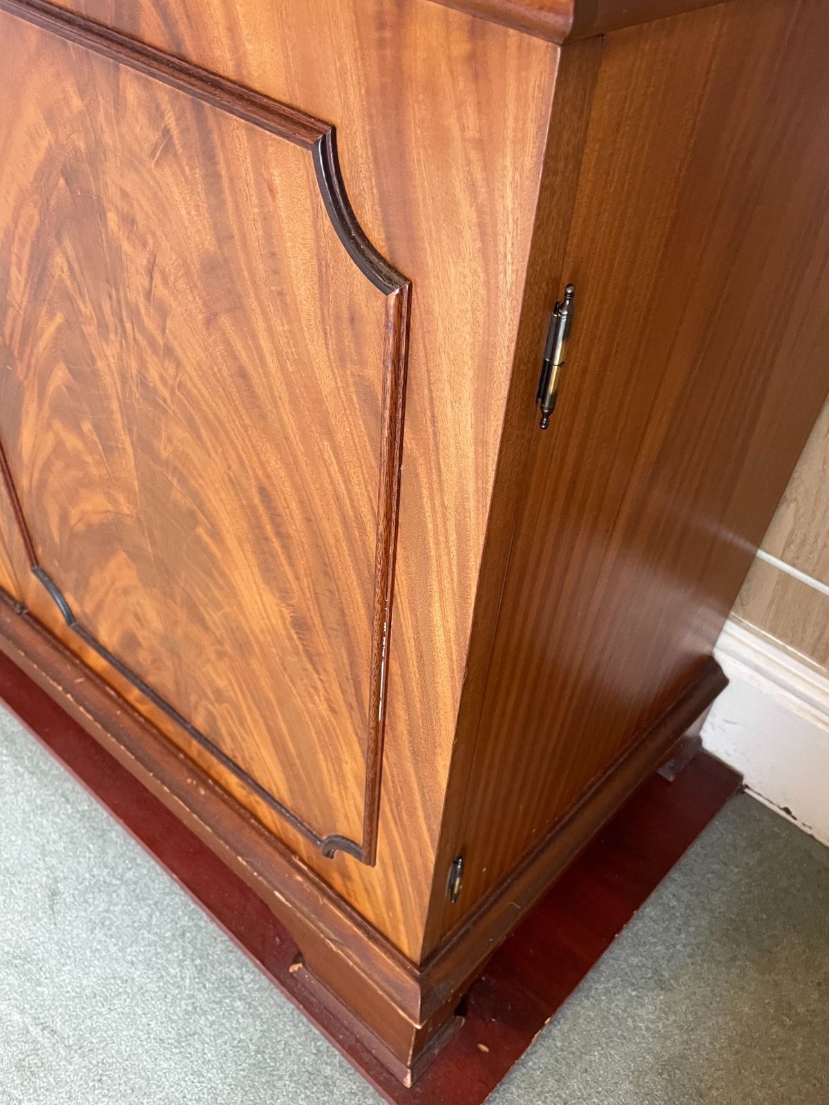 Craftsmen Made Reproduction Hardwood Bookcase / Display Cabinet photo 399.0