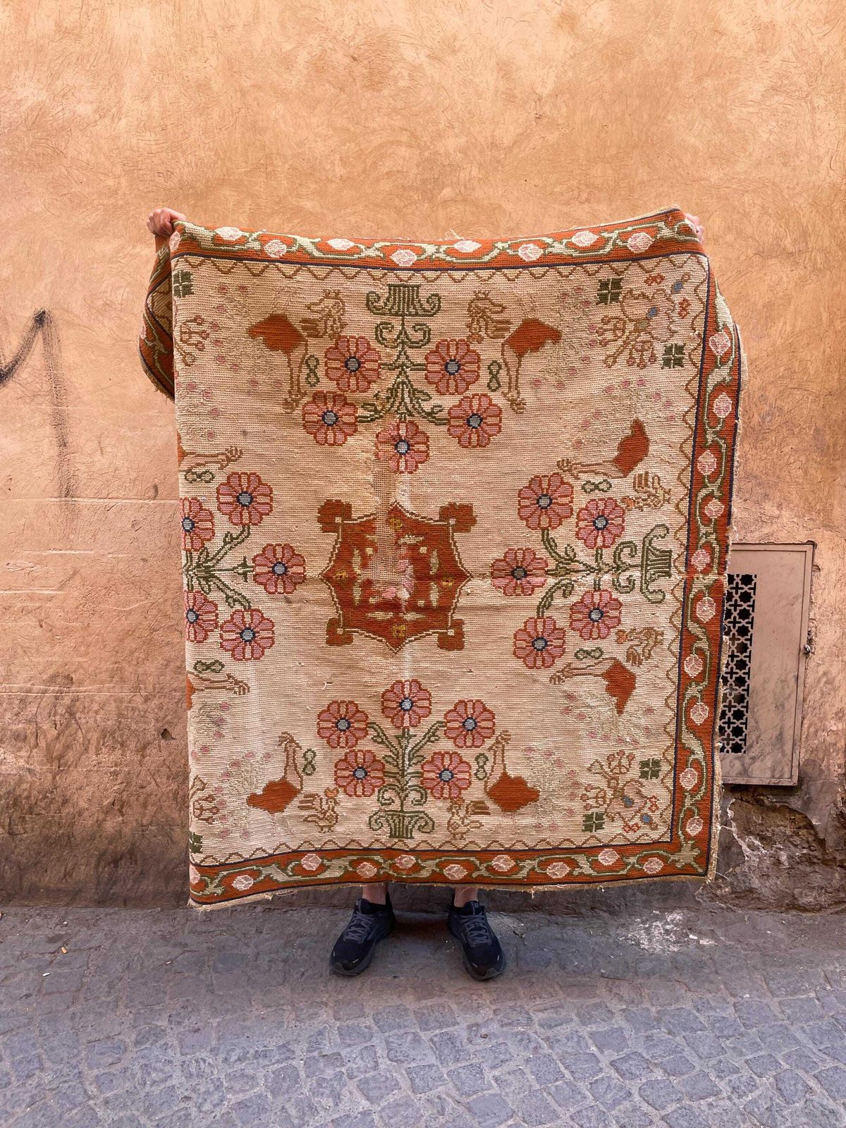 photo furniture Moroccan Carpet Cushion Antique Kilim Pillow Feather Handmade 50x38cm Floral Feather Filled Handwoven Beige Traditional Rectangle Vintage