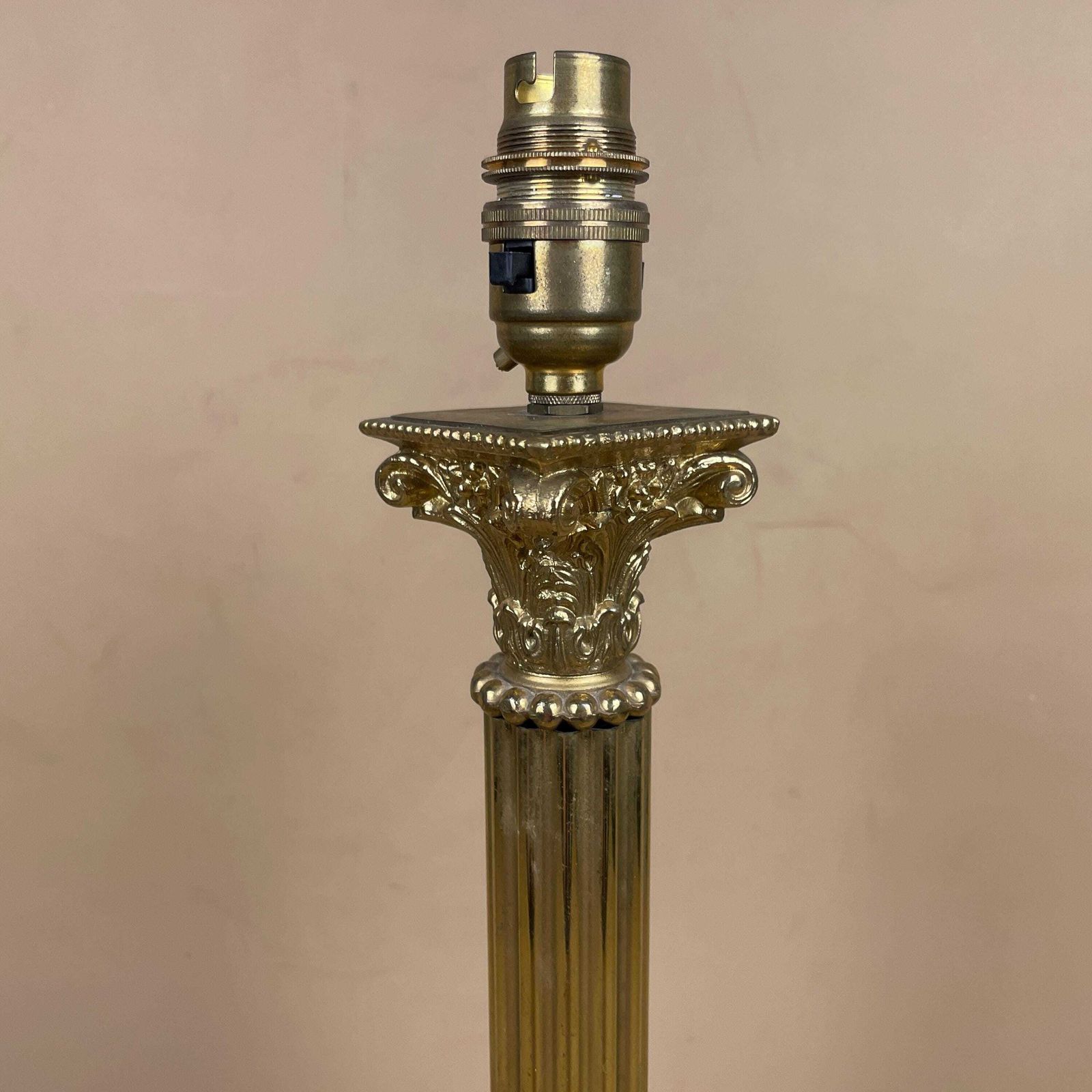 Antique Metal Gold Brass Lamp Light Ornate Patterned Vintage Square Pattern Bedside Side Desk Heavy 4 Feet Column Regency Classic Large photo buy